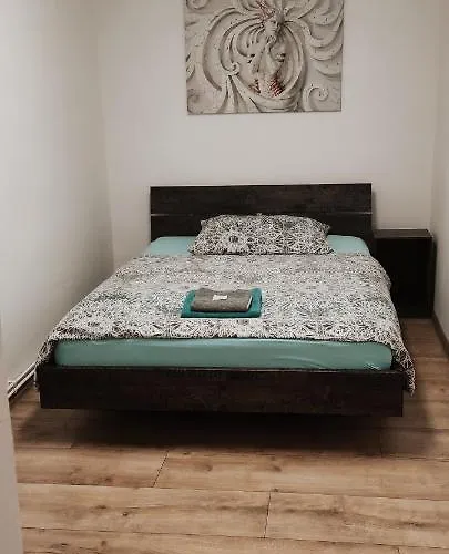 Kristyna Appartement *